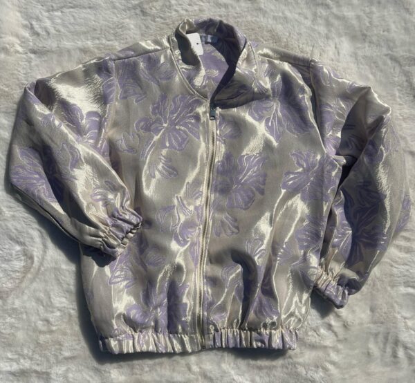 Bomberjack met Lila Bloemen. De Laatste!