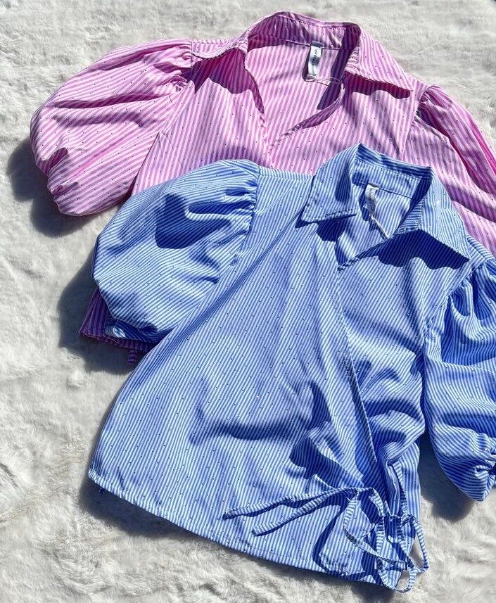 Overslag blouse met strass en pofmouw