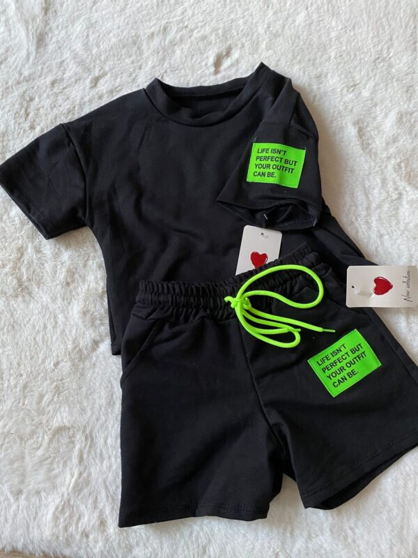 Life isn’t perfect but your outfit can be – meisjes set