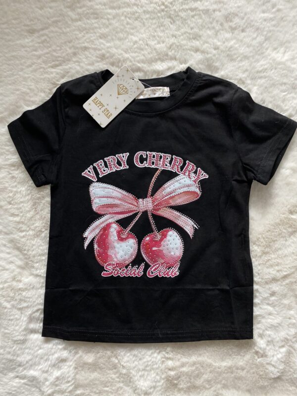T-shirt cherry